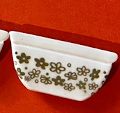 Pyrex Magnetic Needle Minders