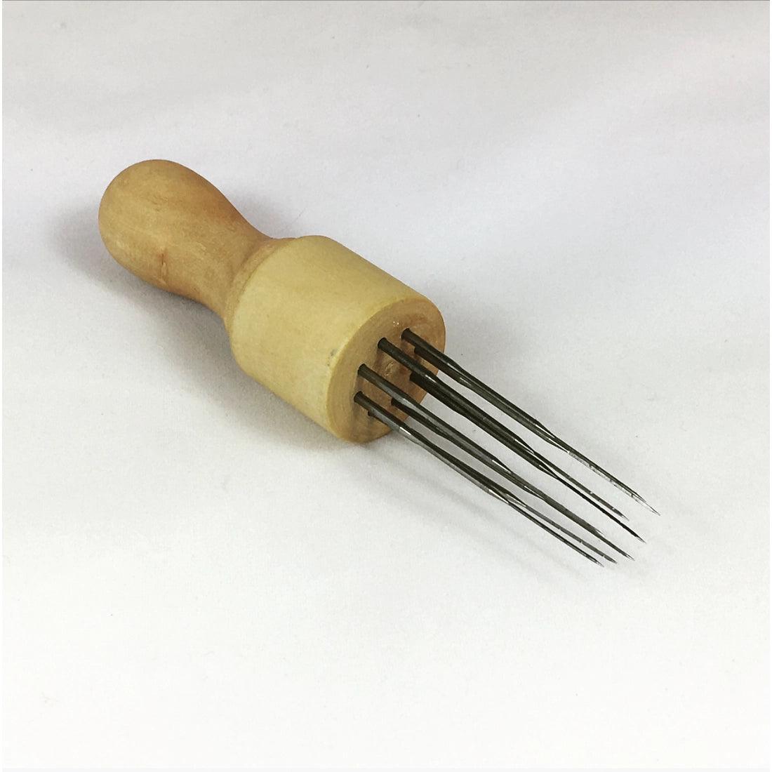 Wooden Eight Felting Needle Holder