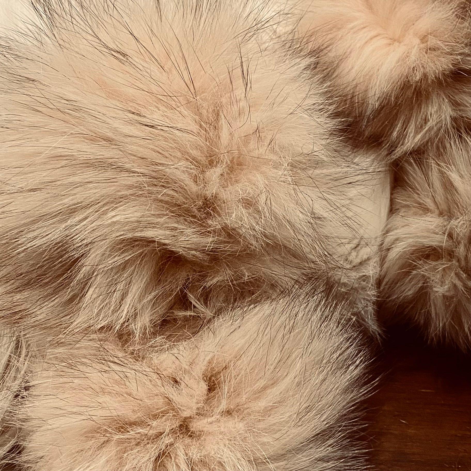 Real Rabbit Fur Yarn Vintage Fur PomPom – Rabbit Row Yarns & Haberdashery