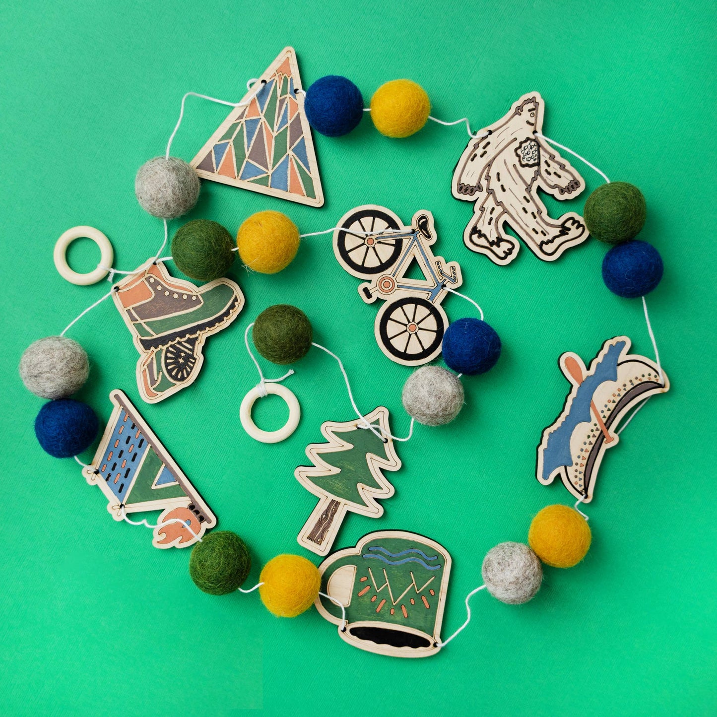 Woodsy Craft Co - Create Your Own Garland!