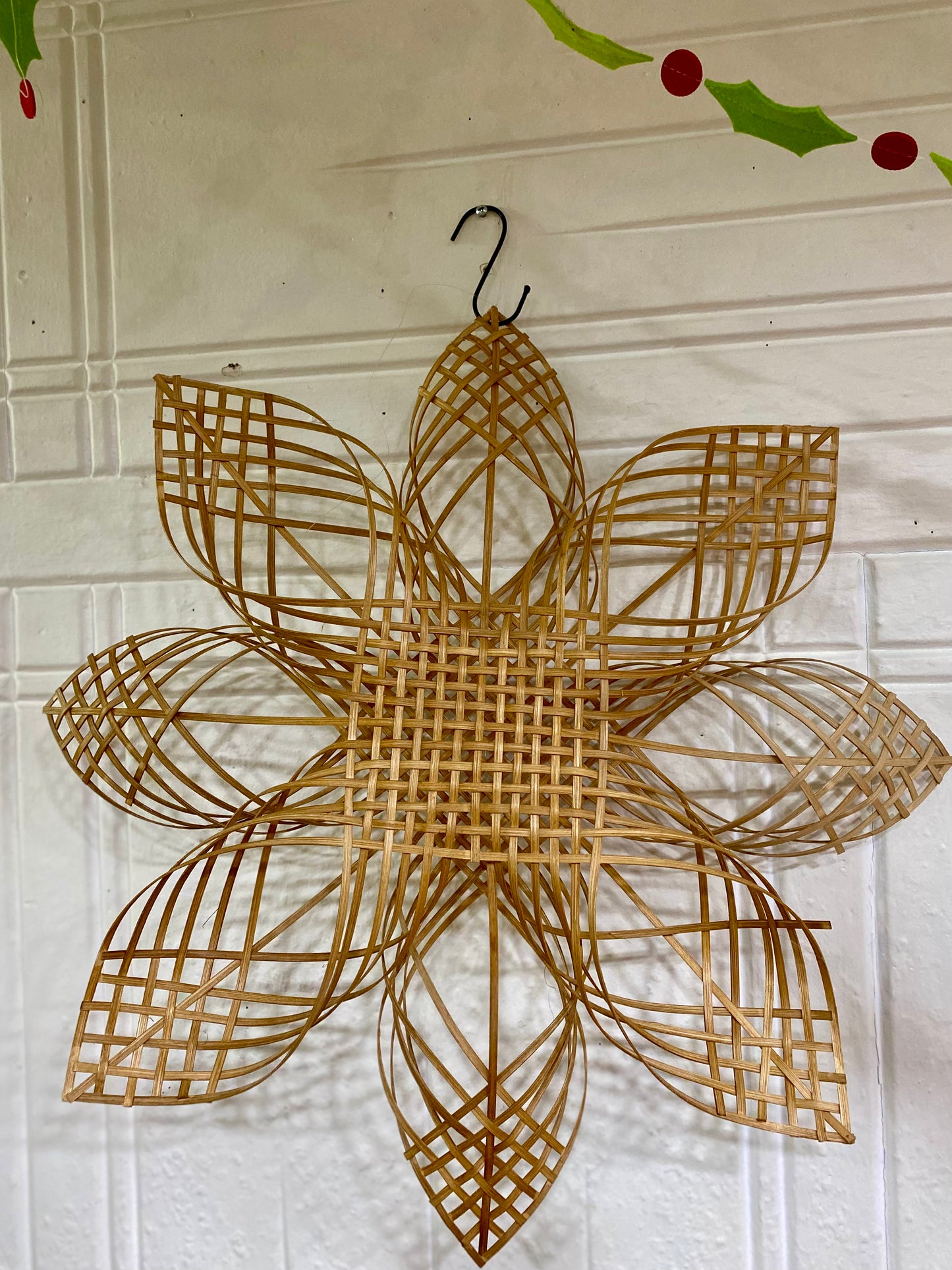 Weave a 25" North Carolina Snowflake with Diane, The Basket Wiz! ❄️