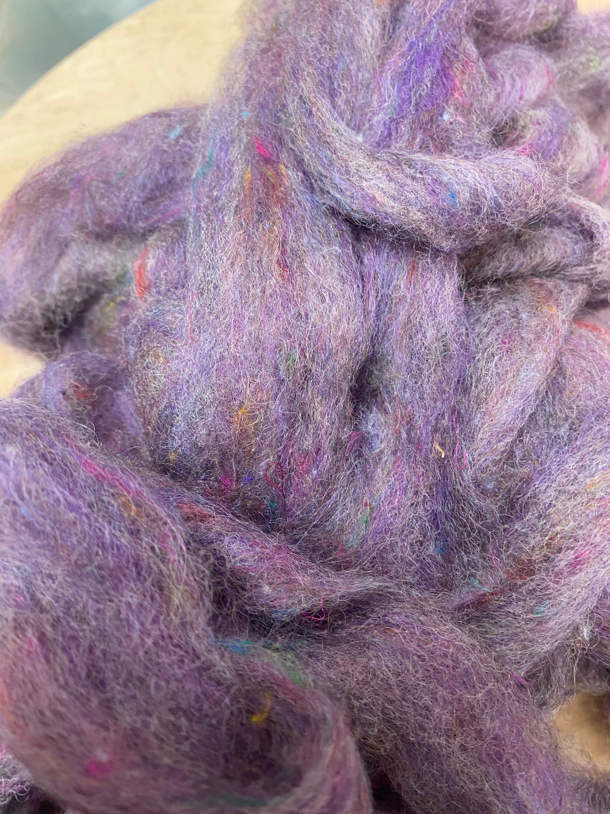 Wool Roving A Rabbit Border Leicester/Merino Silk Roving 4oz – Rabbit Row Yarns & Haberdashery